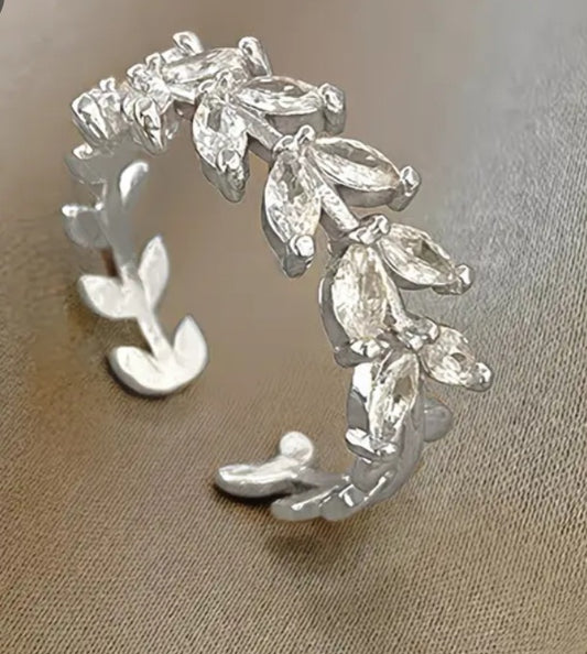 Eleganter Damenring mit funkelndem Design 💍