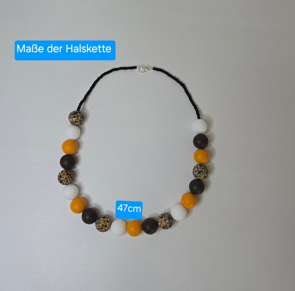 ✨️Handgefertigte Halskette mit modernem Design.
