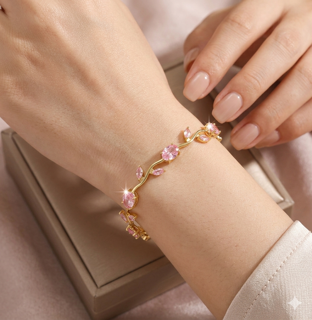 Funkelnde Eleganz mit einem Hauch von Frühling! ✨ Ein feminines Armband, inspiriert von Tulpen. 🌷💎