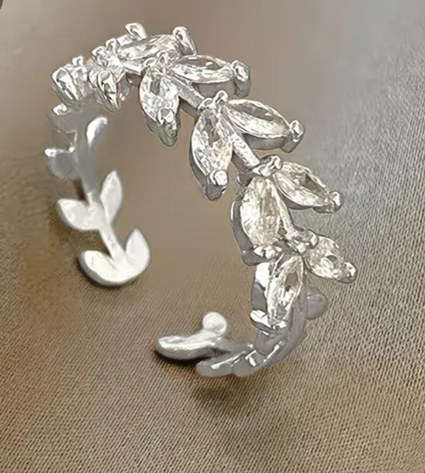 Eleganter Damenring mit funkelndem Design 💍